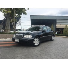 สภาพใหม่ พร้อมใช้งาน BENZ C220 (W202) สีดำ